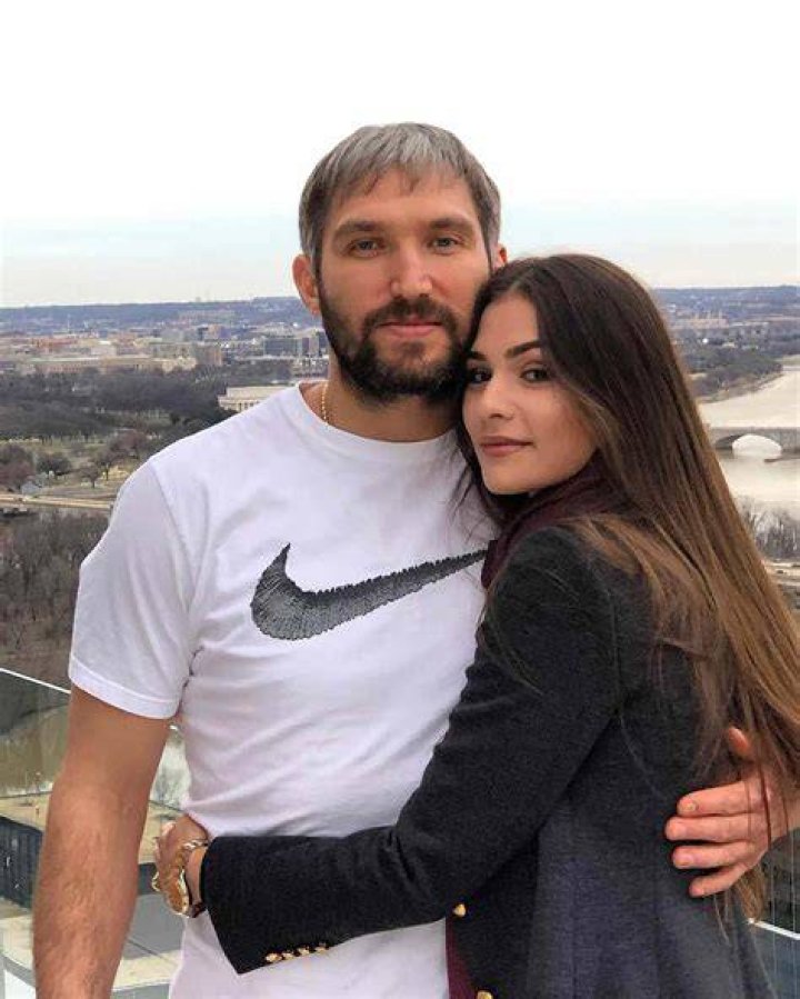 
Alex Ovechkin Wife: Secrets Behind The Successful Love Story of Sweet Couple! 