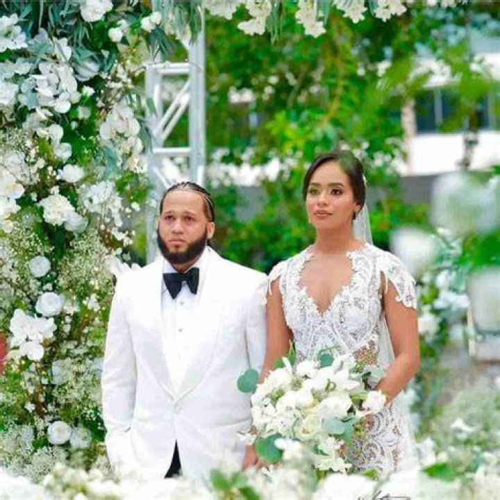 El Alfa is Married to his wife, Alba Rose : Rumors and Controversies about Them