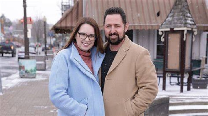 
How did the Couple Start their Love Story? 