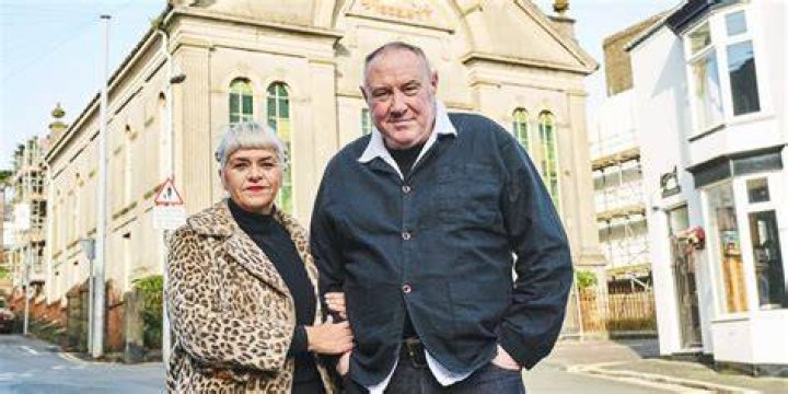 
Inside The Life Of Keith Brymer Jones and Wife Marjory Hogarth – Do They Have Kids? 