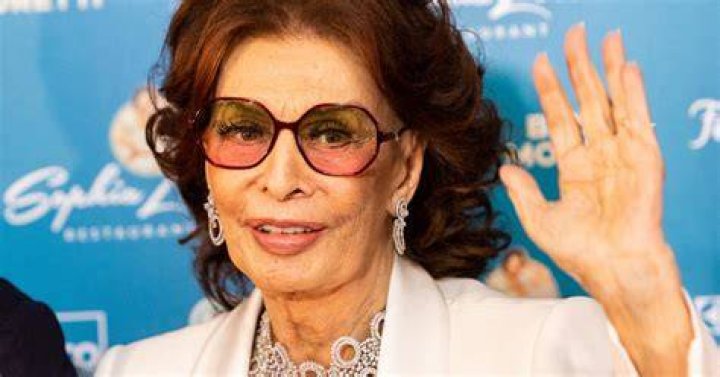 
Is Sophia Loren Still Alive? Check Sophia Loren Biography, Movies, Birthday, and More 