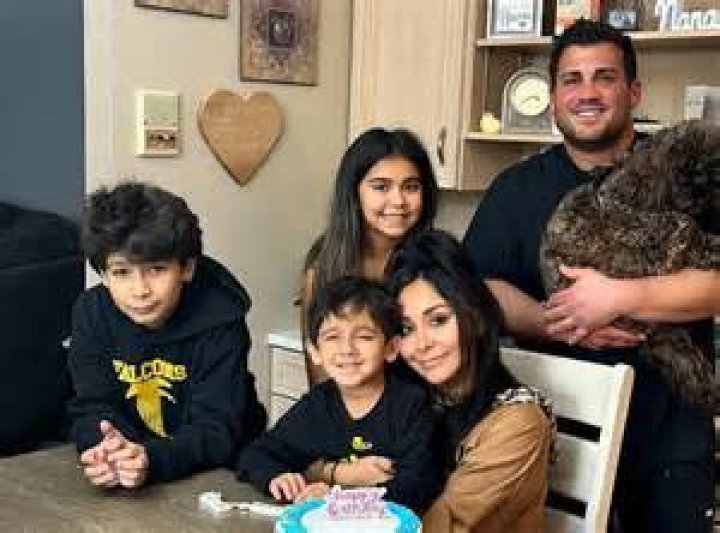 
Nicole ‘Snooki’ Polizzi Shares Adorable Thanksgiving Photo of Kids: ‘Thankful for These Munchkins’ 