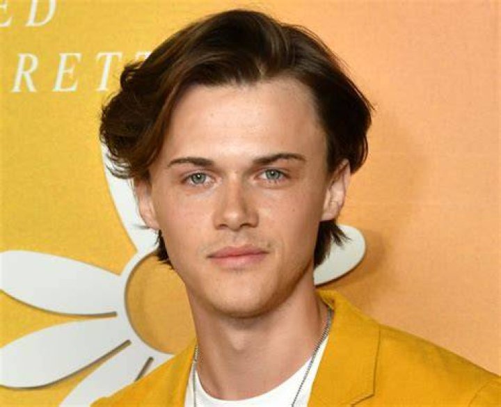 What Is Christopher Briney’s Sexuality – Is The Actor Gay Or Bi?